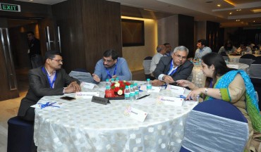 Dignitaries having a discussion 